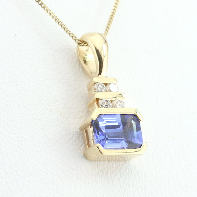 Tanzanite and diamond pendant