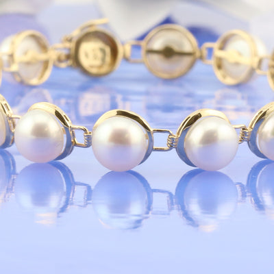 Button Pearl Bracelet