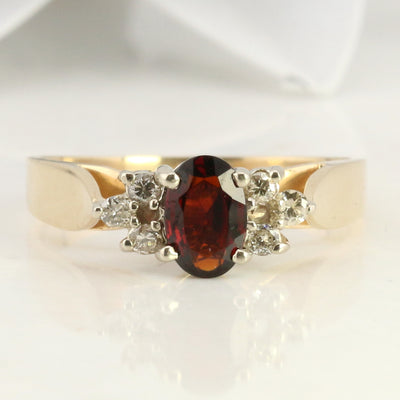 Garnet & Diamond Ring