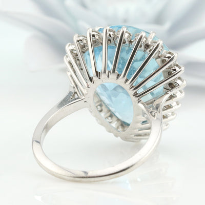 Stunning Aquamarine Diamond Ring