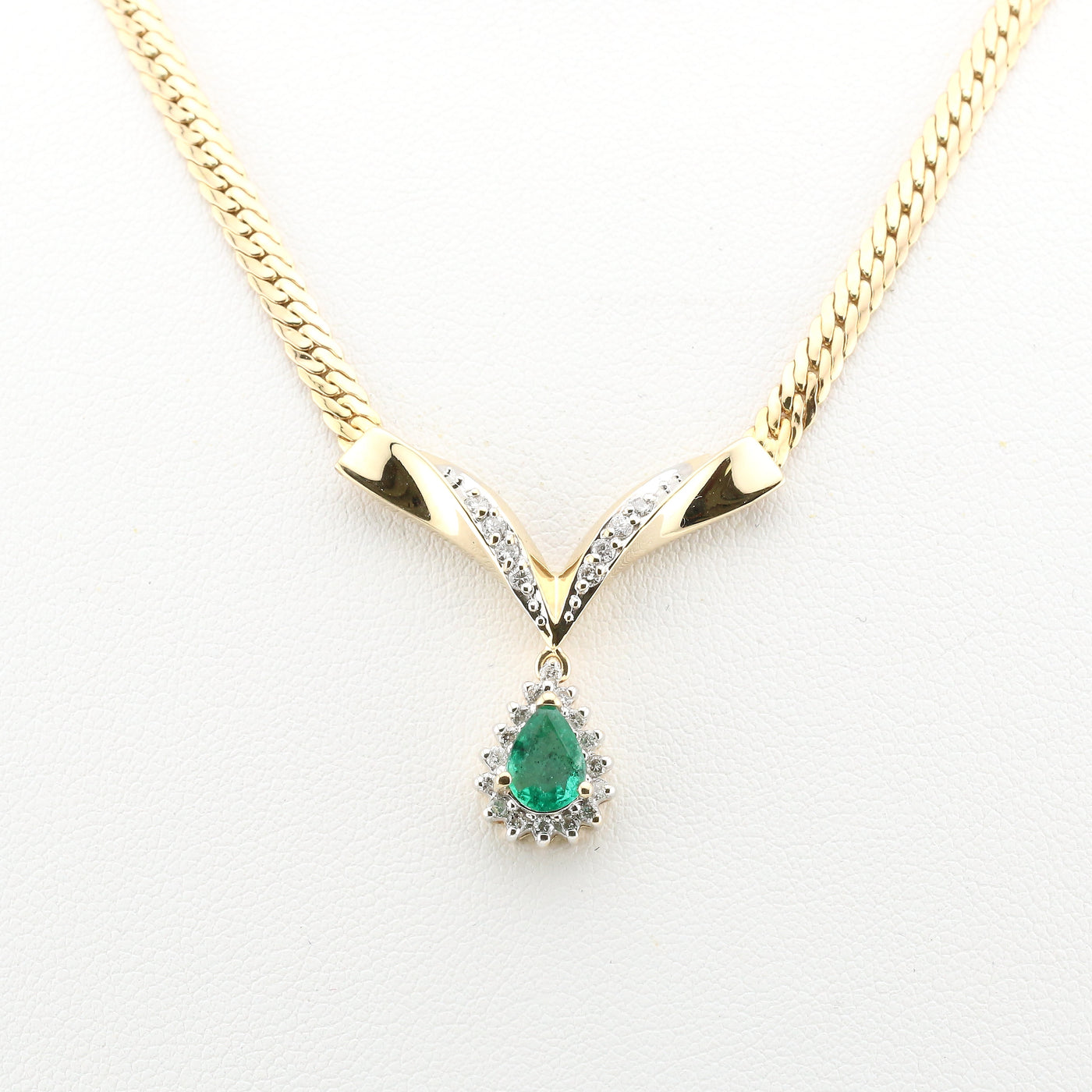 Emerald Cleo Pendant and Chain