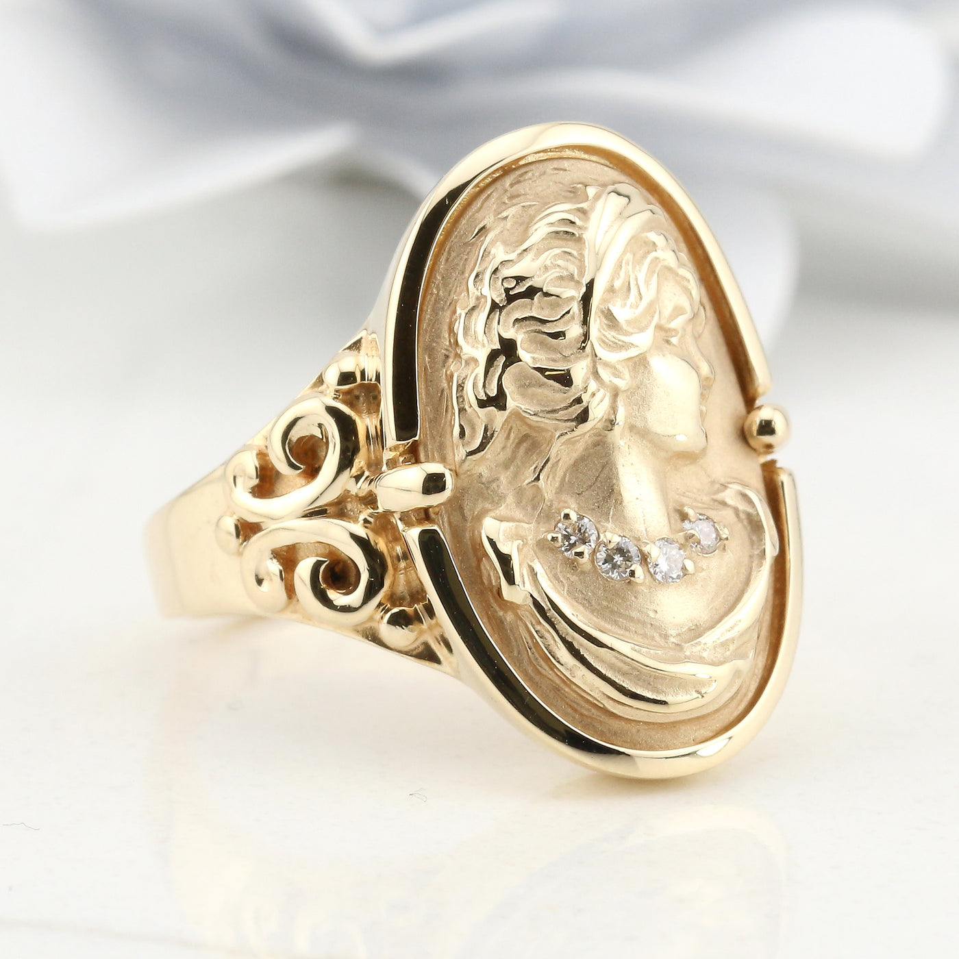 Vintage Cameo Ring