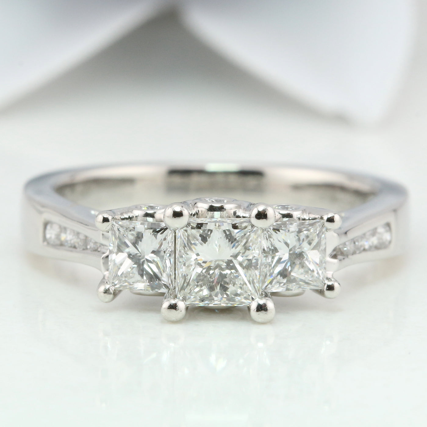 Diamond engagement ring