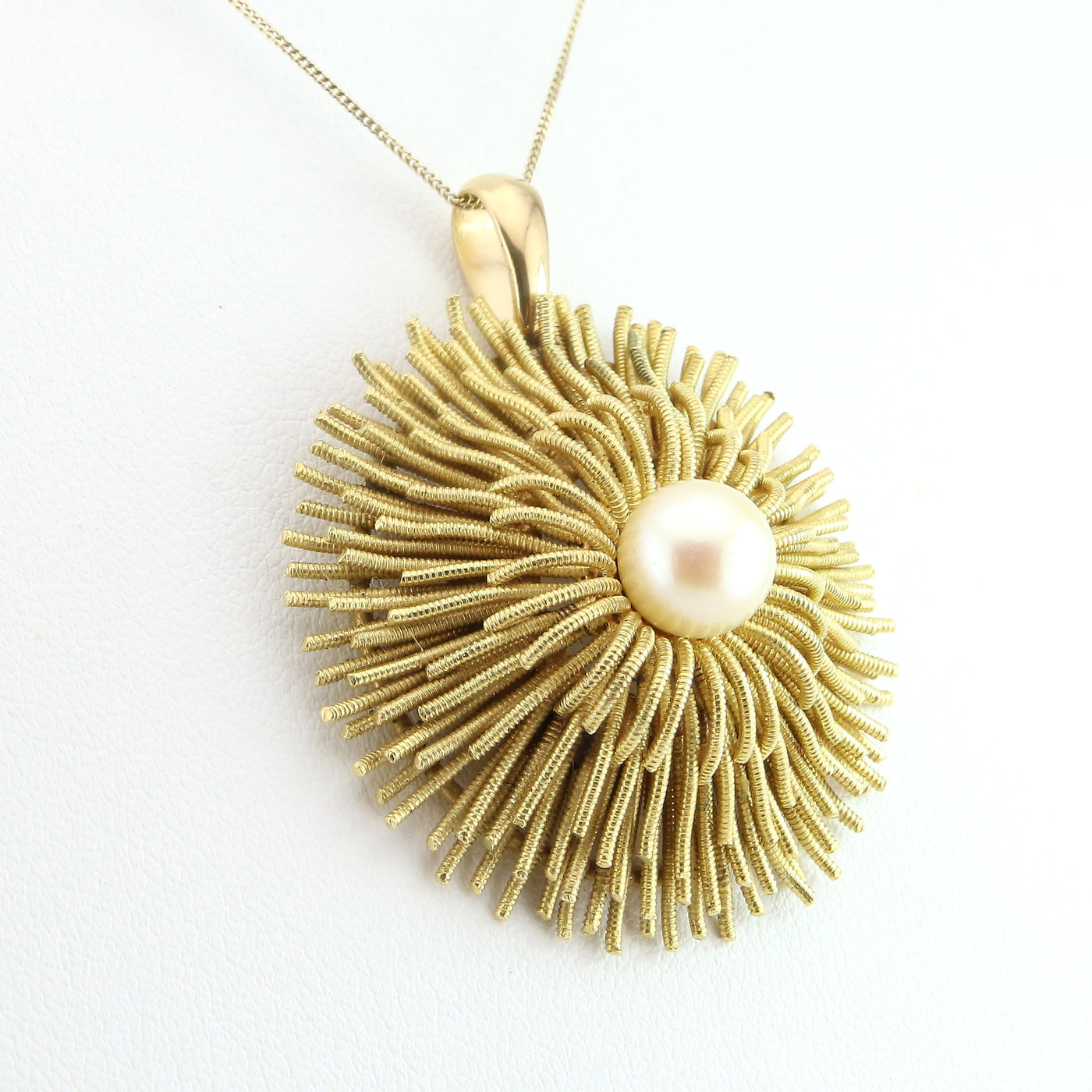 Flower Pendant with pearl