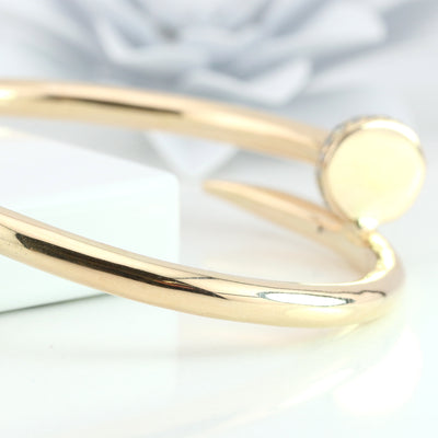 Bangle with diamonds