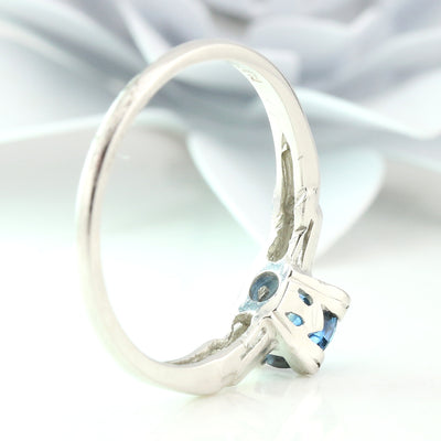 Sapphire platinum ring