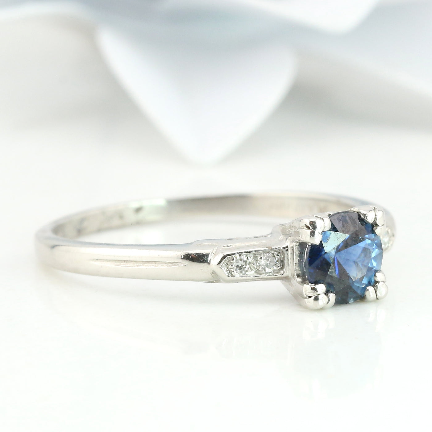 Sapphire platinum ring