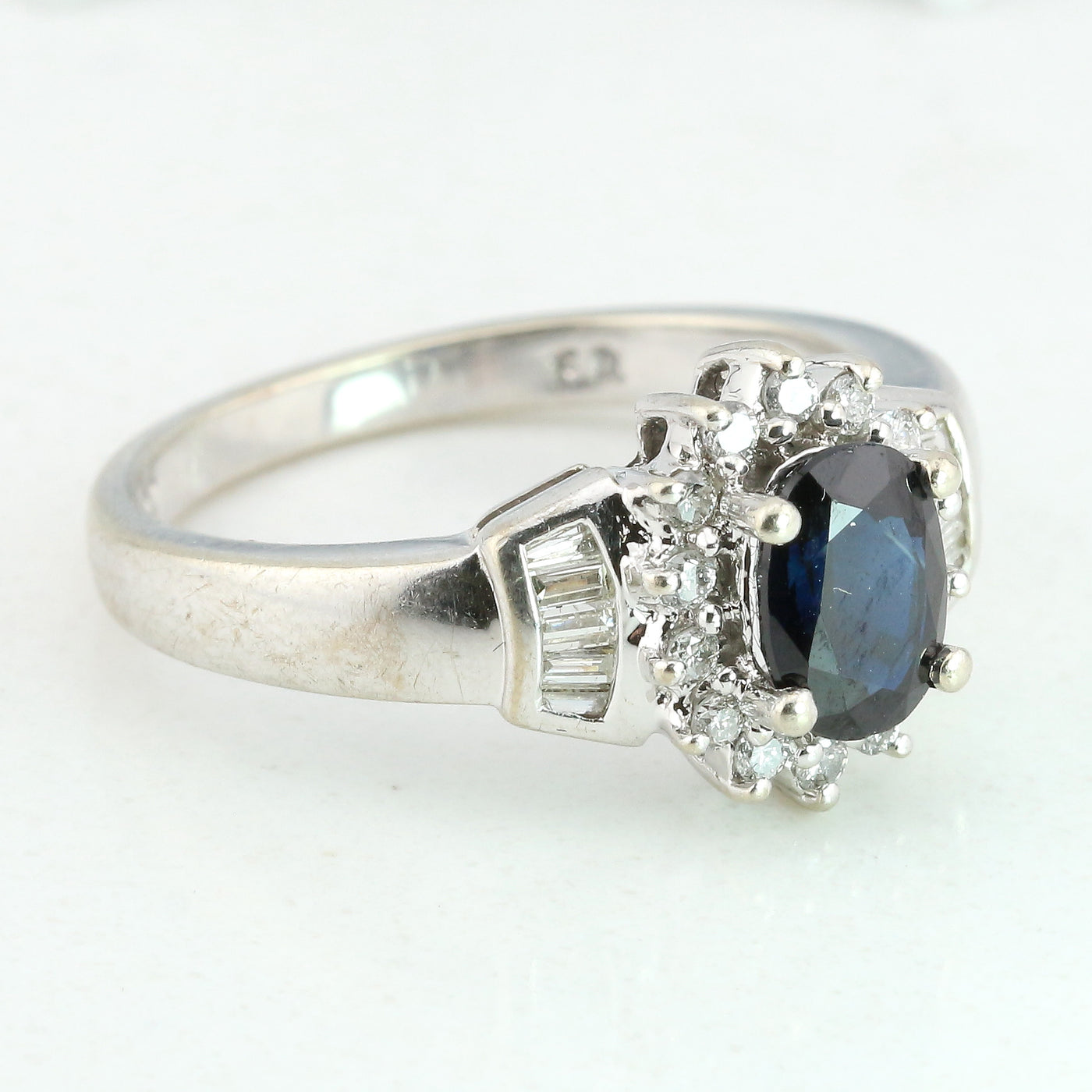 Sapphire & diamond ring