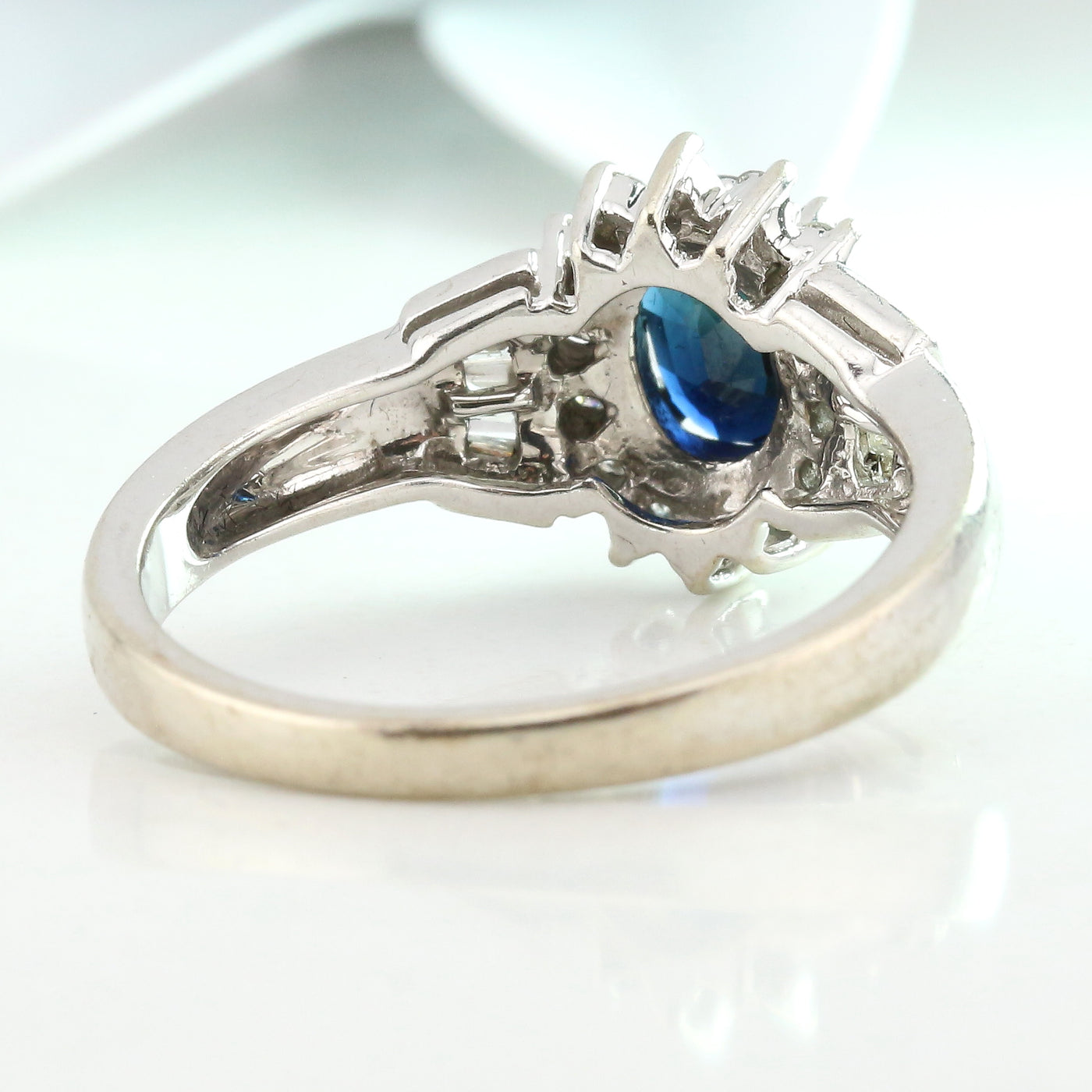 Sapphire & diamond ring