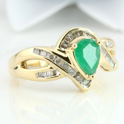 Emerald ring