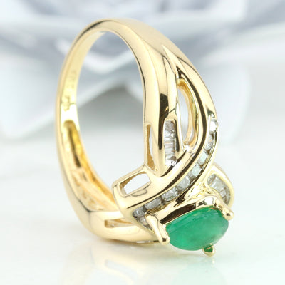 Emerald ring