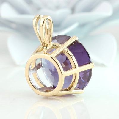 Synthetic alexandrite pendant