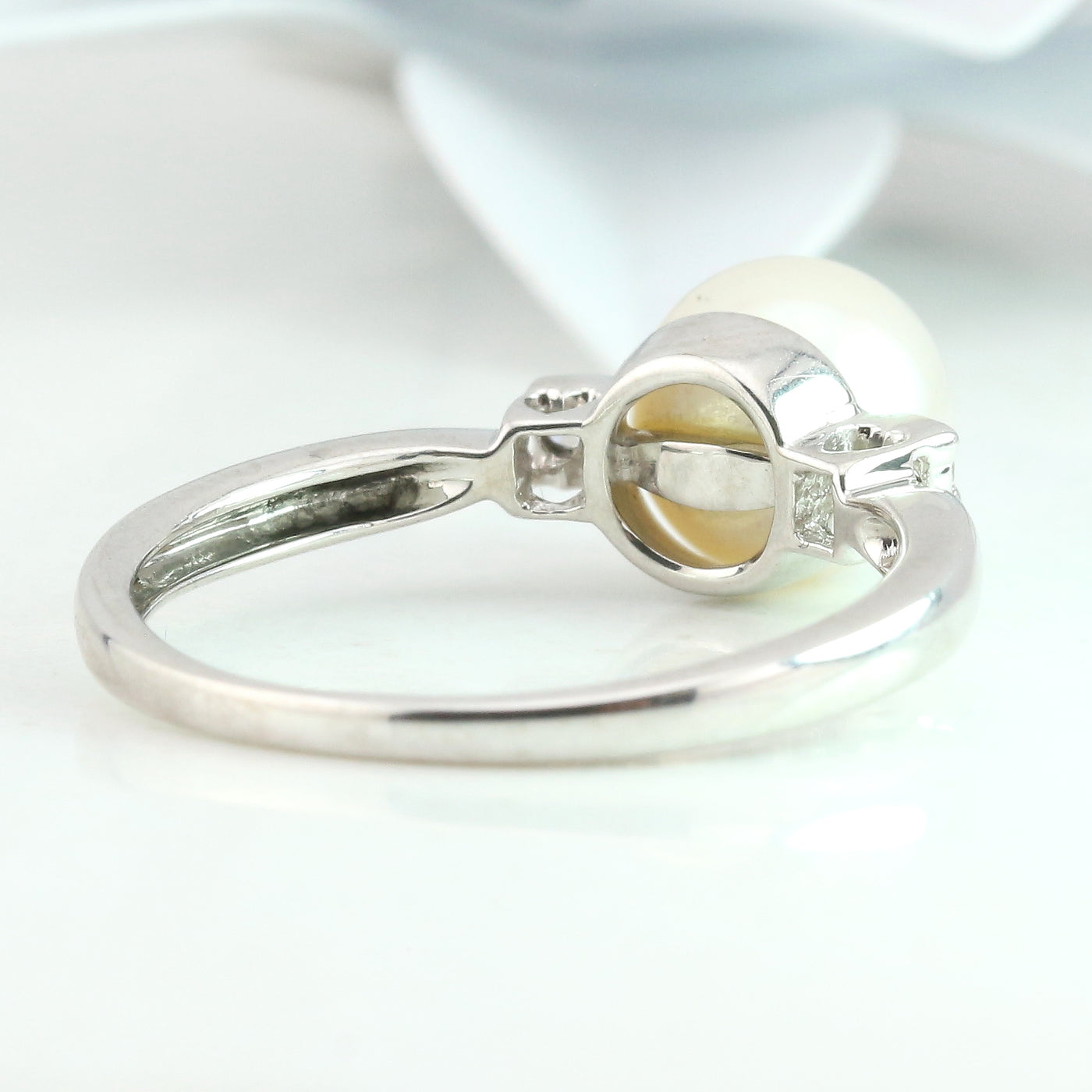 Diamond & pearl ring