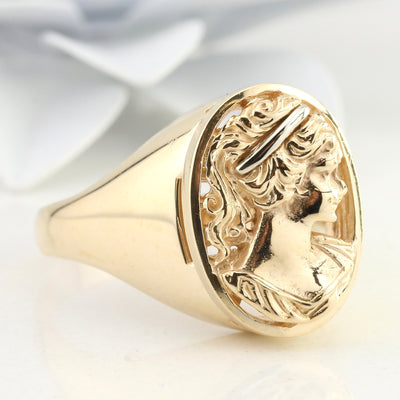 Cameo style ring