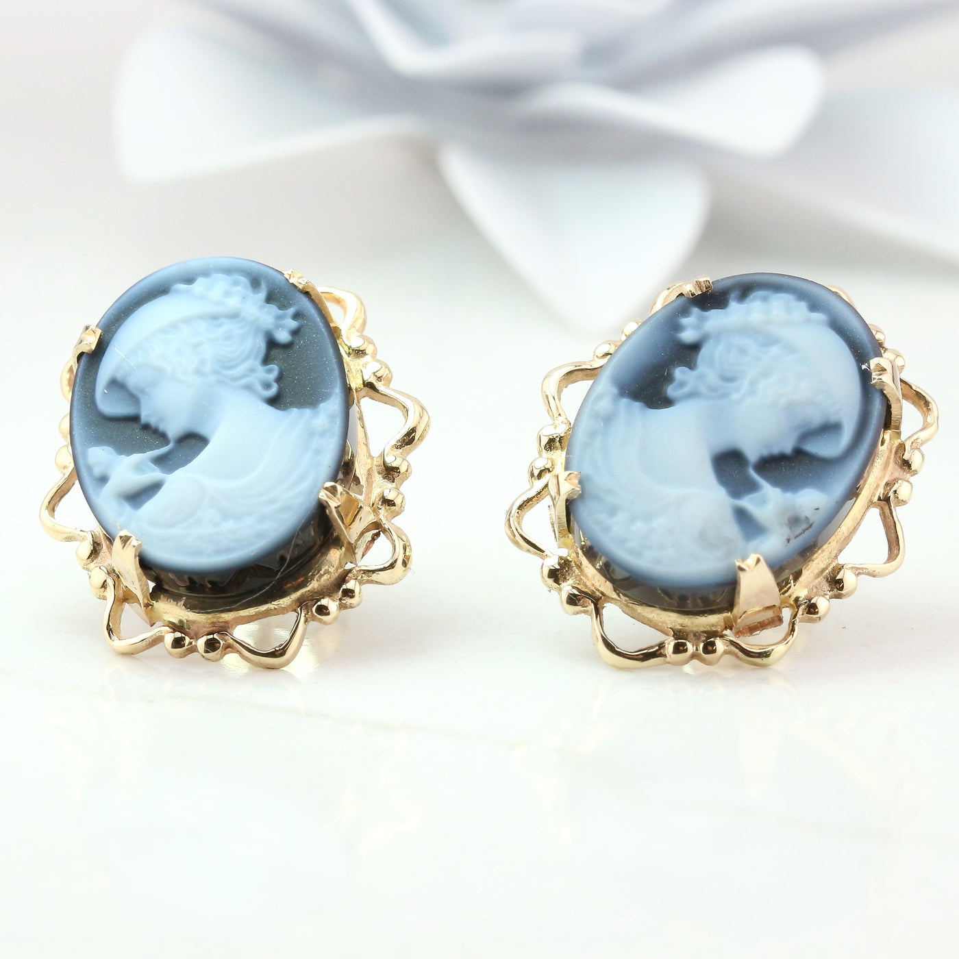 Cameo earring studs