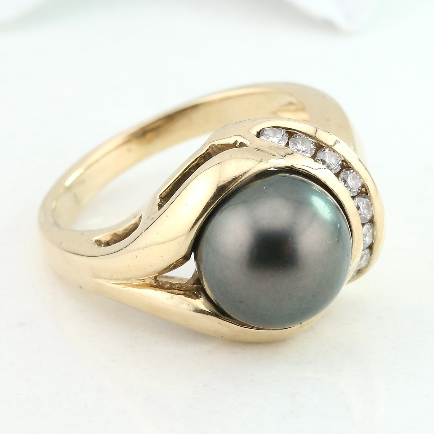 Black Pearl & Diamond Ring