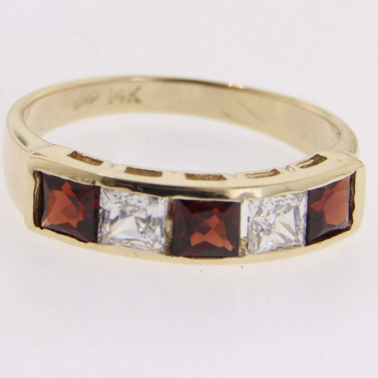 Garnet & Cubic Yellow Gold Ring
